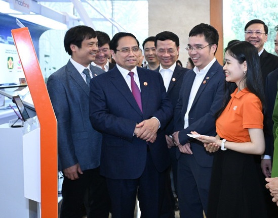 Hội nghị triển khai Nghị quyết 57-NQ/TW, cải cách hành chính và Đề án 06: Quyết tâm hành động vì phát triển nhanh và bền vững- Ảnh 2.