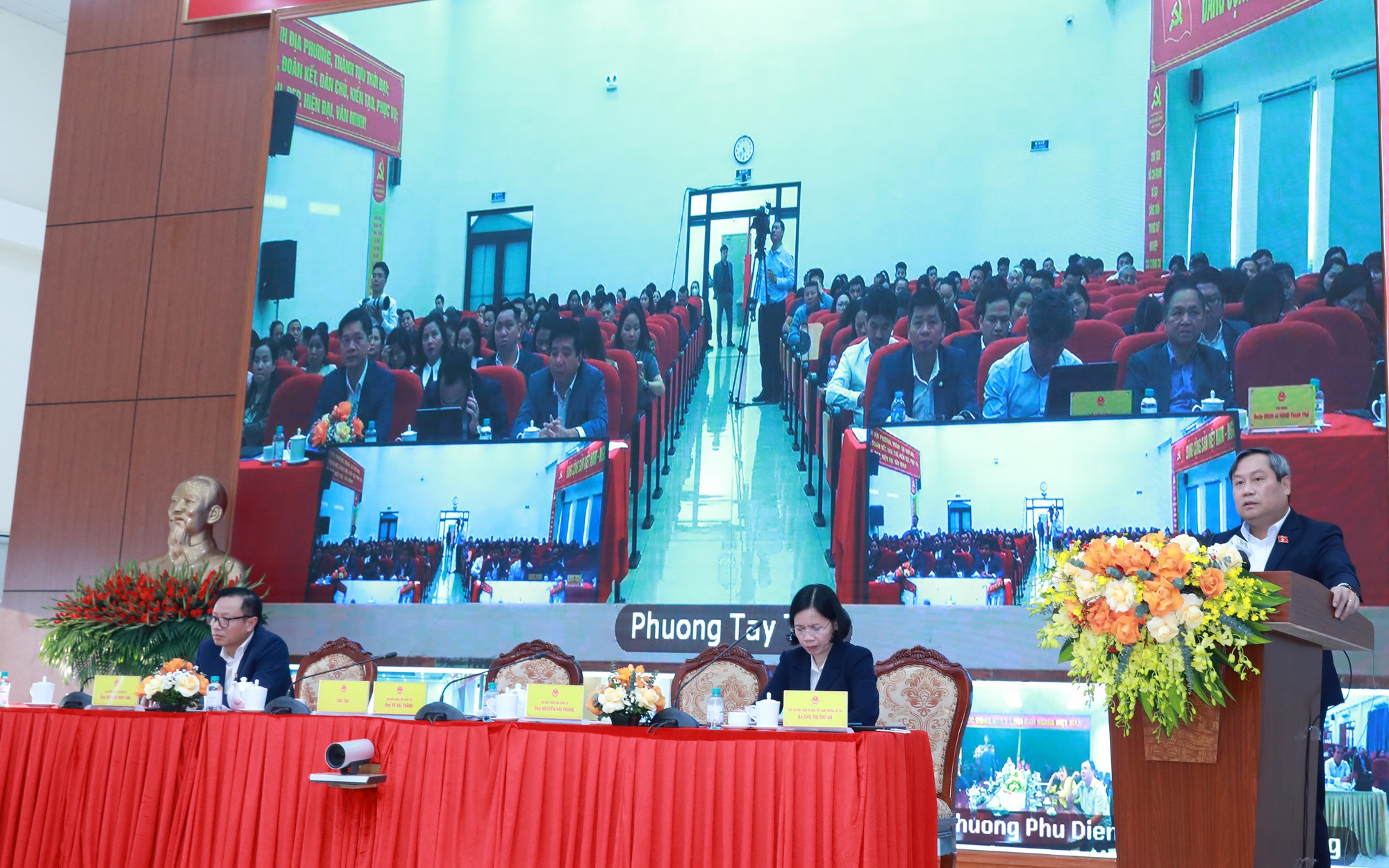 Chủ tịch UBND Thành phố Vũ Đại Thắng tiếp xúc cử tri đơn vị bầu cử số 5
