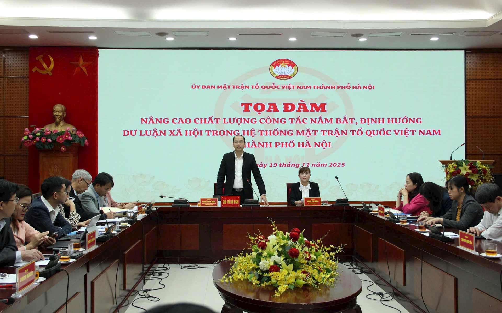 Phó Chủ tịch Ủy ban MTTQ Việt Nam Thành phố, Bí thư Thành đoàn Hà Nội Nguyễn Tiến Hưng kết luận Tọa đàm.