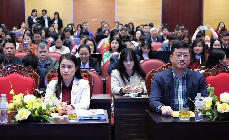 Xã Sóc Sơn triển khai chiến dịch hướng dẫn, hỗ trợ người dân tạo và sử dụng chứng thư chữ ký số công cộng trên ứng dụng VneID- Ảnh 1.