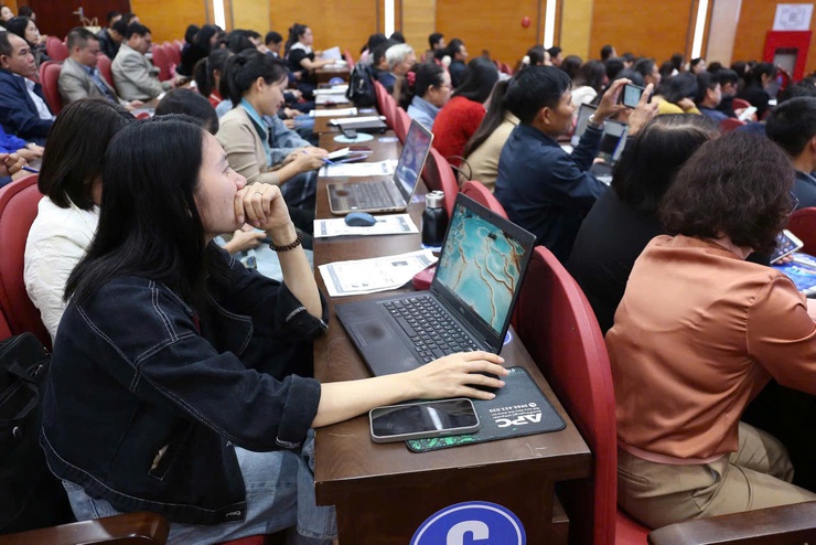 Xã Sóc Sơn triển khai chiến dịch hướng dẫn, hỗ trợ người dân tạo và sử dụng chứng thư chữ ký số công cộng trên ứng dụng VneID- Ảnh 3.