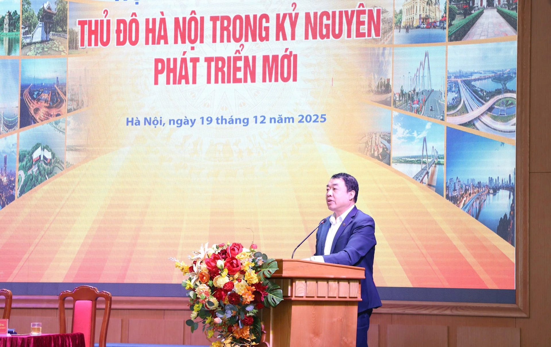 Hội thảo khoa học Thủ đô Hà Nội trong kỷ nguyên phát triển mới- Ảnh 1.