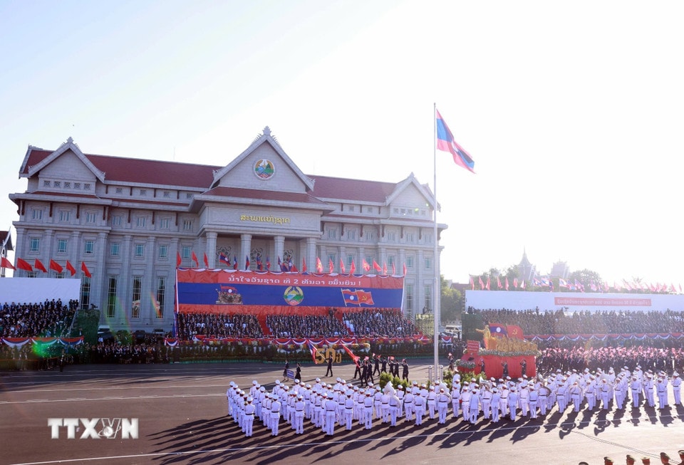 Laos marks 50th anniversary of National Day celebrations- Ảnh 2.