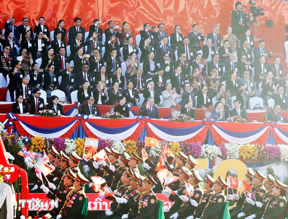 Kỷ niệm trọng thể 50 năm Quốc khánh nước Cộng hòa Dân chủ Nhân dân Lào- Ảnh 3.
