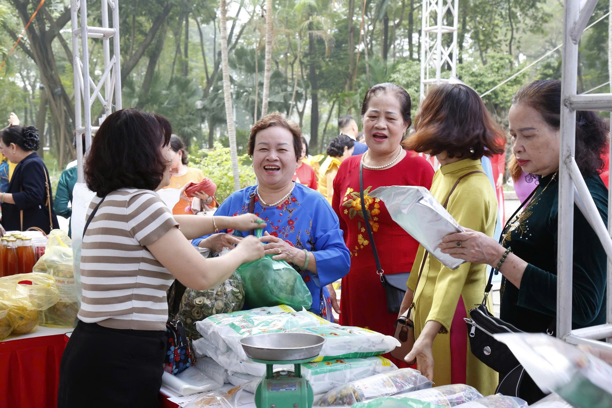 Phụ nữ Thủ đô đồng hành cùng hàng Việt Nam chất lượng cao năm 2025- Ảnh 5.