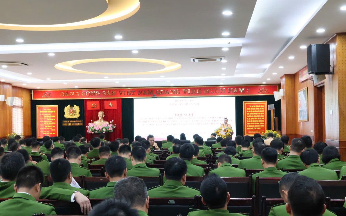 Toàn cảnh Hội nghị