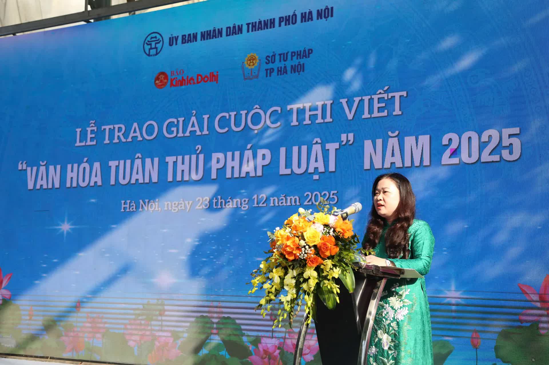 Hà Nội trao giải Cuộc thi viết “Văn hóa tuân thủ pháp luật” năm 2025- Ảnh 4.