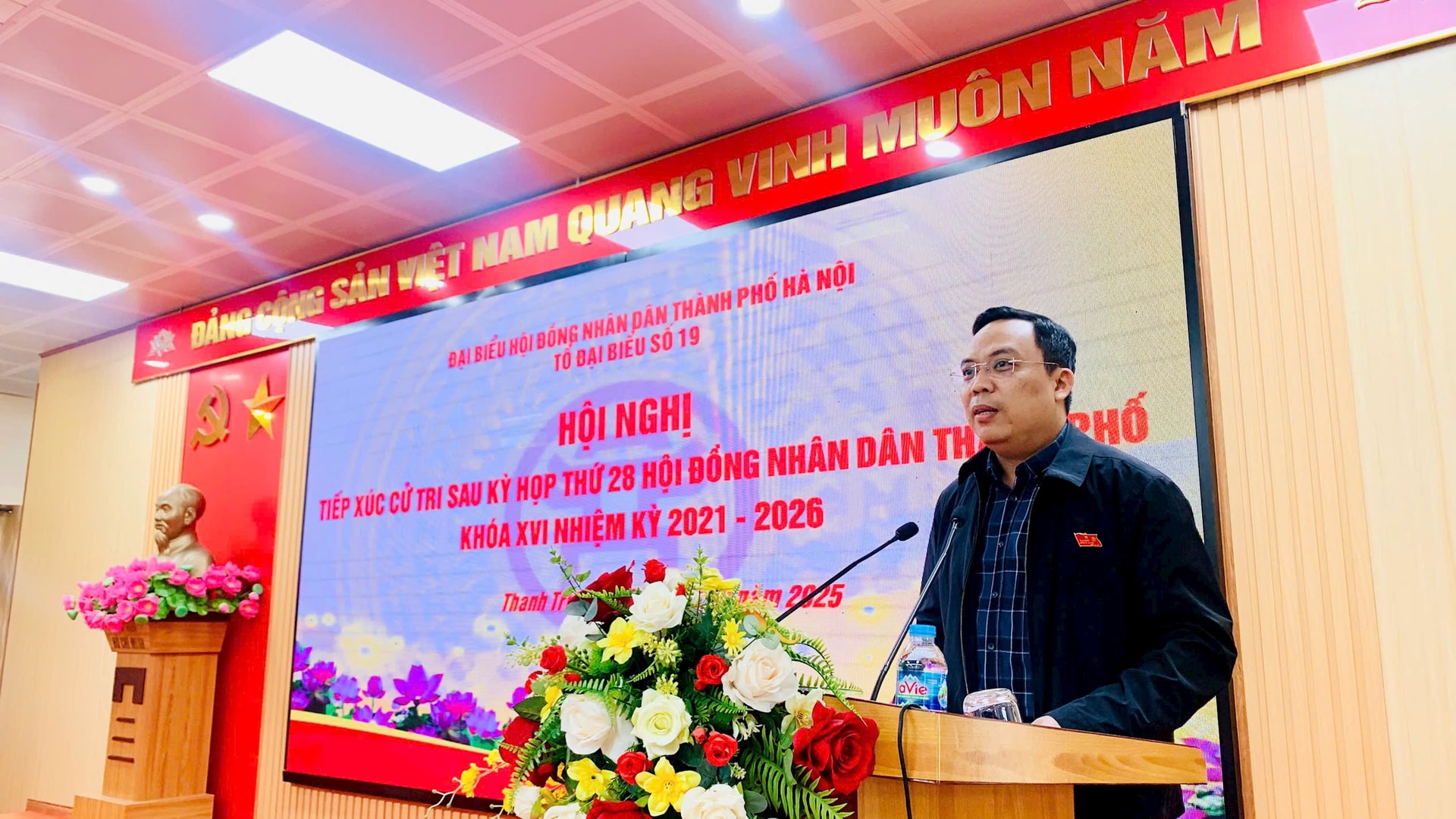 Cử tri kiến nghị giải quyết tình trạng ùn tắc giao thông trên các tuyến đường trọng điểm- Ảnh 2.