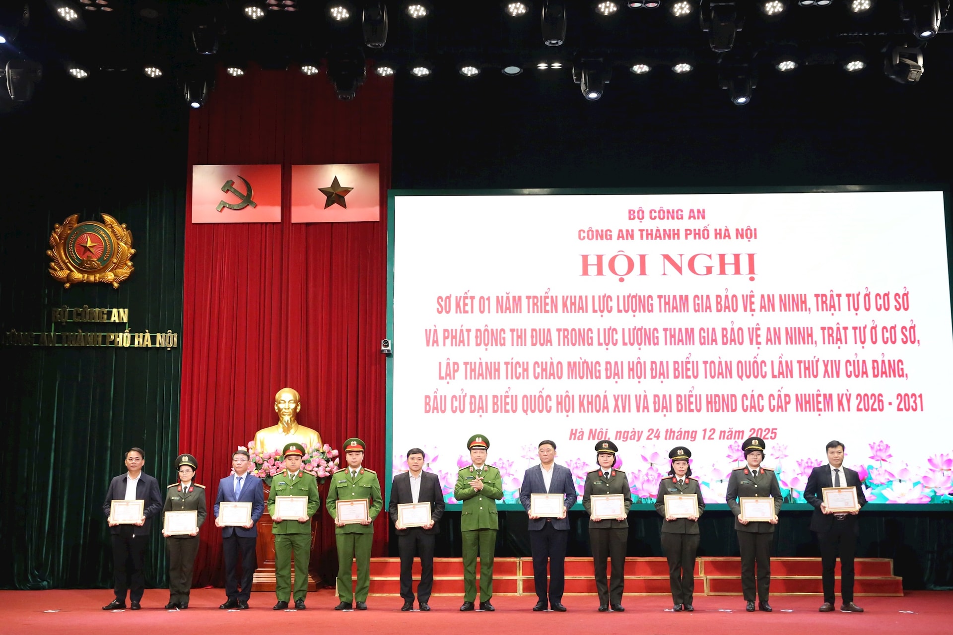 Kịp thời phát hiện, giải quyết hiệu quả các vấn đề phức tạp về an ninh trật tự ngay từ cơ sở- Ảnh 4.