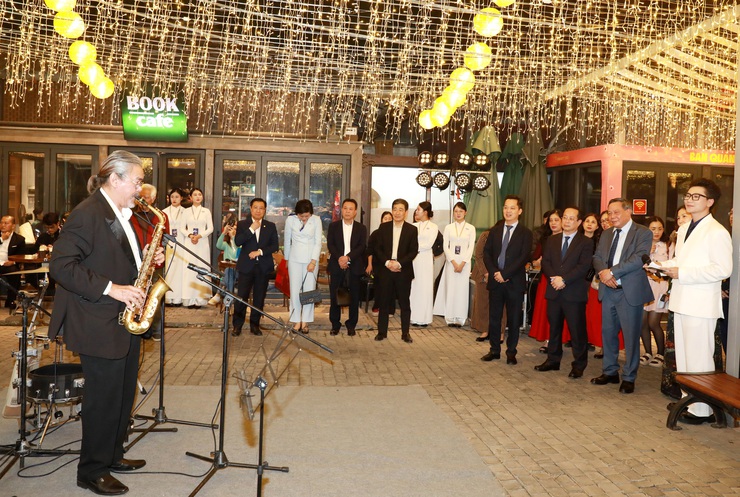 Hanoi launches Hanoi "Dep Sound Night" series enriching book street tourism experiences- Ảnh 3.