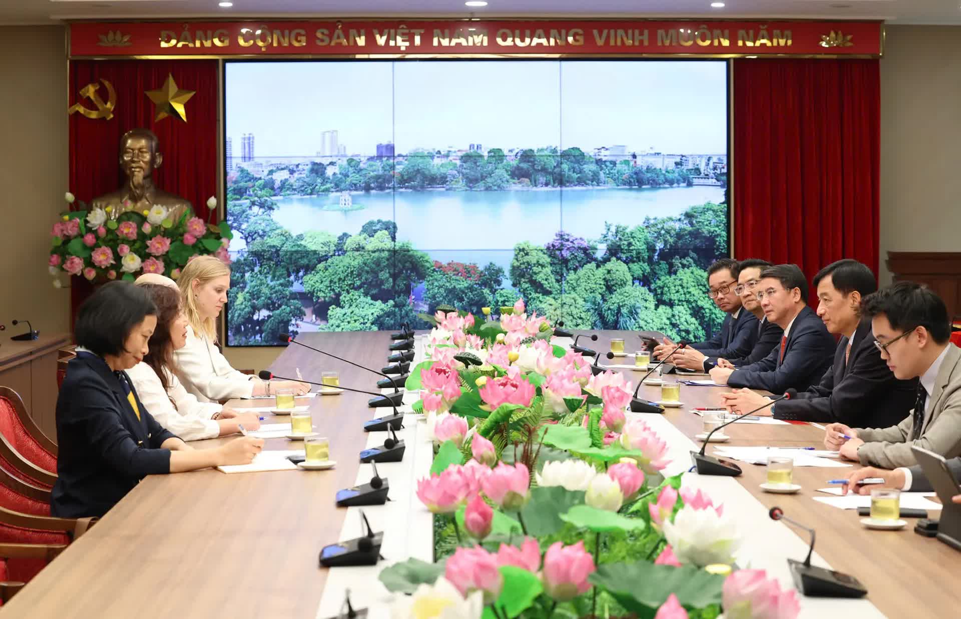 Hà Nội mong muốn học hỏi kinh nghiệm các lĩnh vực có thế mạnh của Hà Lan- Ảnh 1.