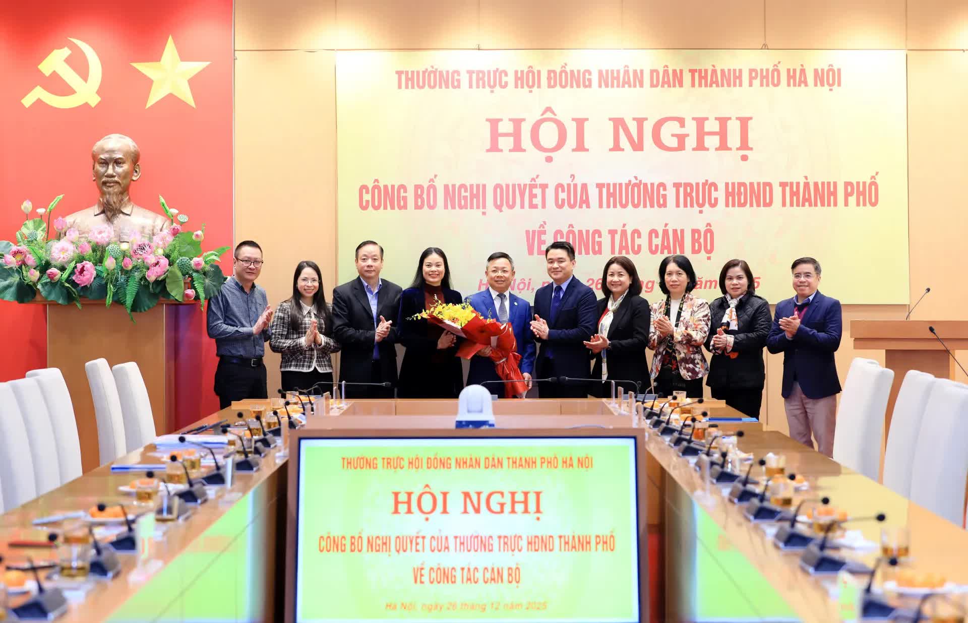 Đồng chí Trần Thanh Hà được bổ nhiệm giữ chức Chánh Văn phòng Đoàn đại biểu Quốc hội và HĐND thành phố Hà Nội- Ảnh 5.