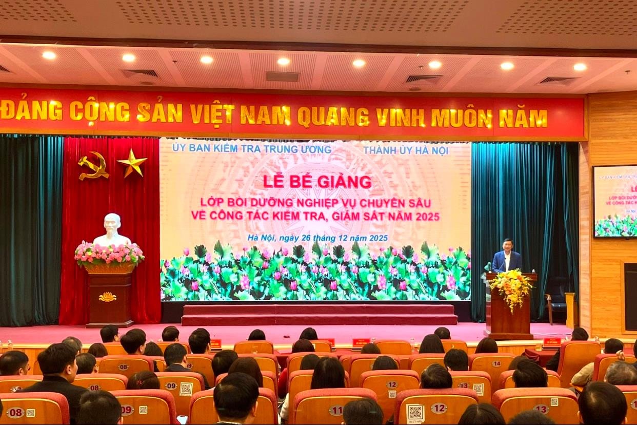 Bế giảng lớp bồi dưỡng nghiệp vụ kiểm tra, giám sát- Ảnh 1.