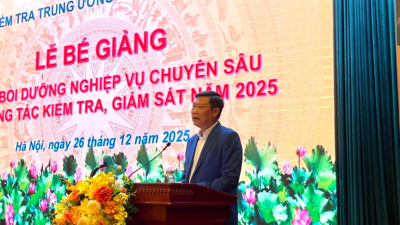 Bế giảng lớp bồi dưỡng nghiệp vụ kiểm tra, giám sát- Ảnh 4.