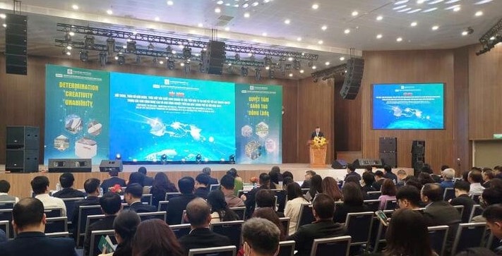 Hanoi holds dialogue to remove obstacles and boost on-site investment for enterprises- Ảnh 1.