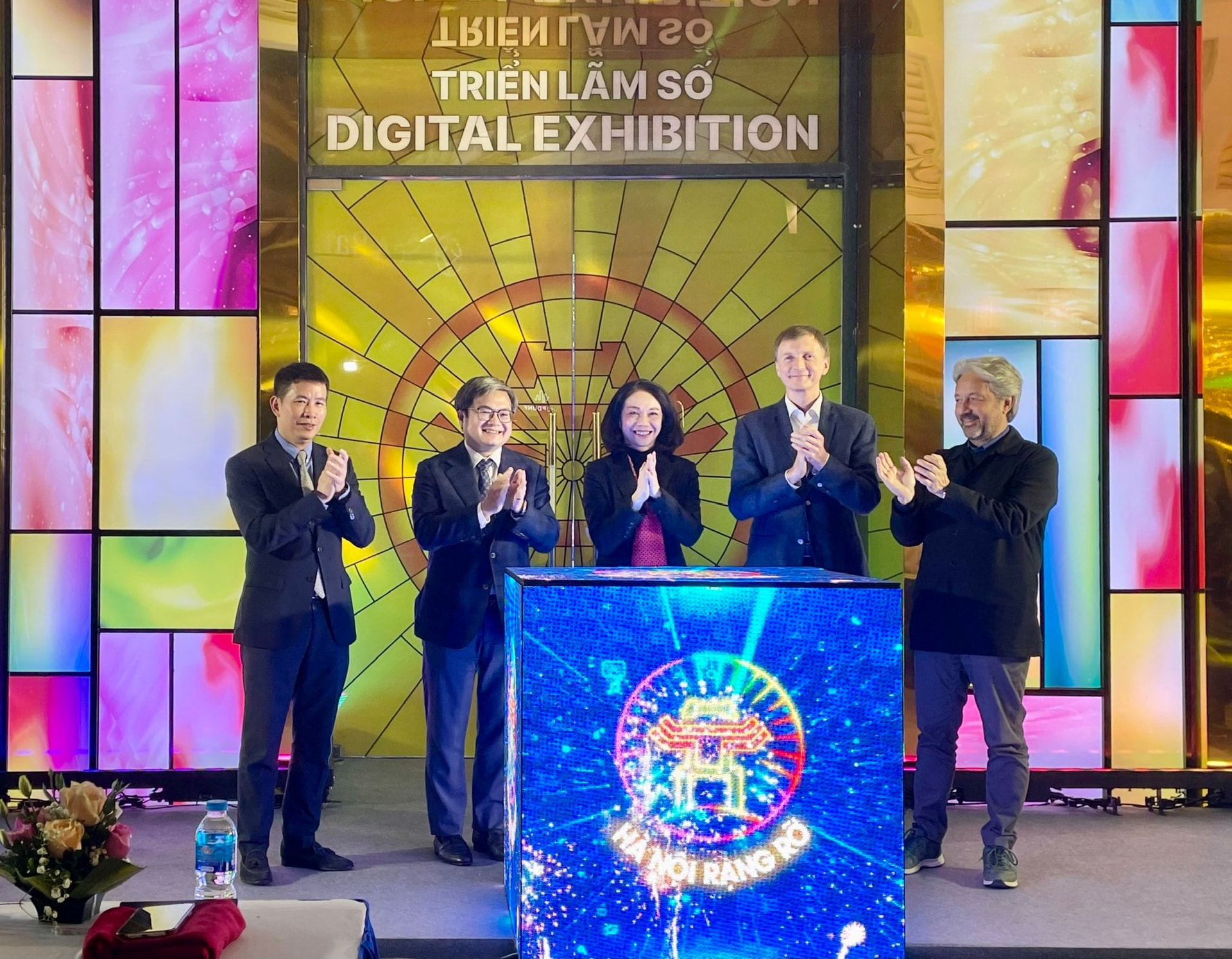 Ra mắt không gian triển lãm số “Hà Nội rạng rỡ - Ánh sáng và Di sản”- Ảnh 1.