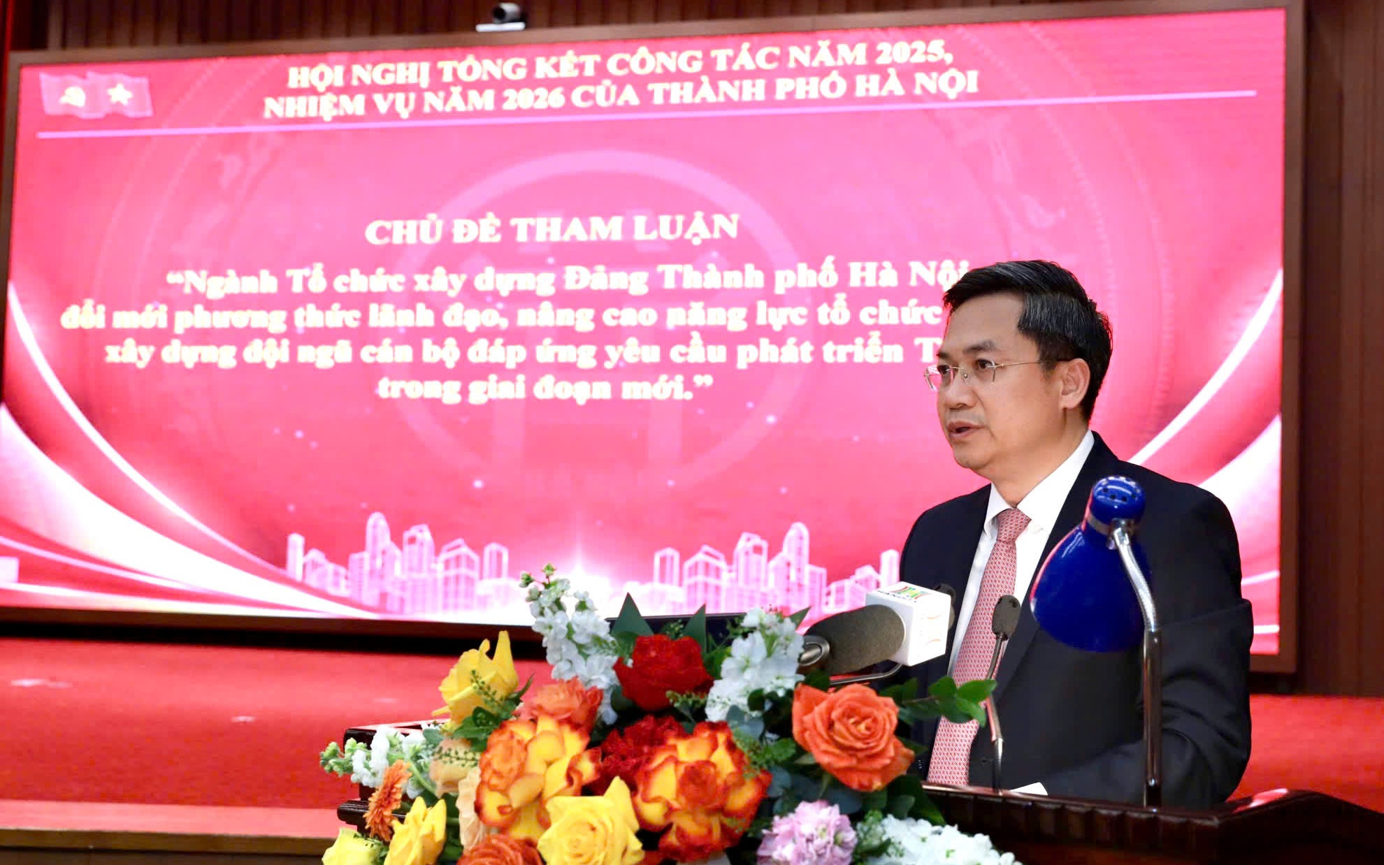 Trưởng ban Tổ chức Thành ủy Hà Minh Hải phát biểu tham luận tại Hội nghị