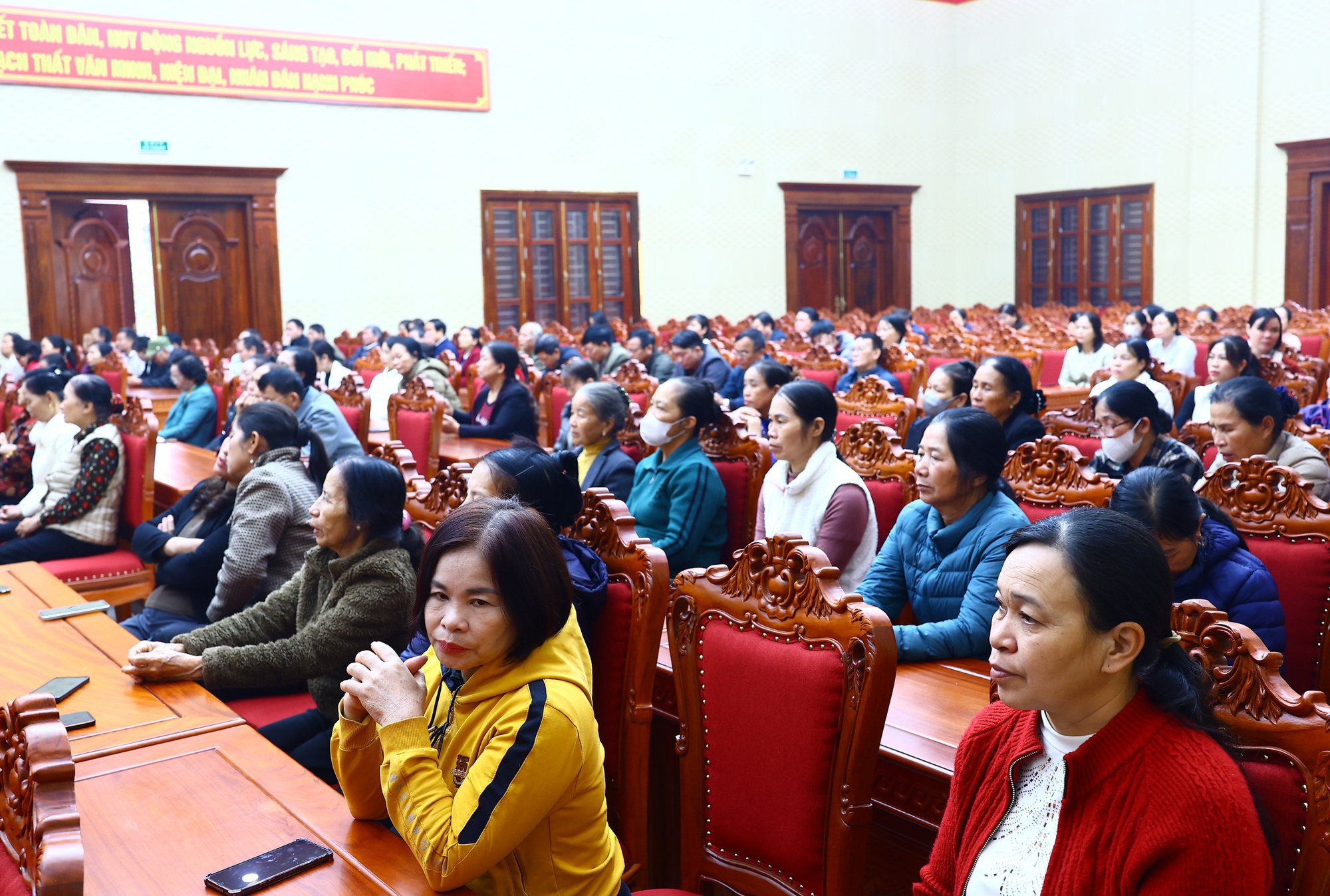 Xã Thạch Thất đẩy mạnh tuyên truyền Luật Phòng, chống bạo lực gia đình- Ảnh 4.