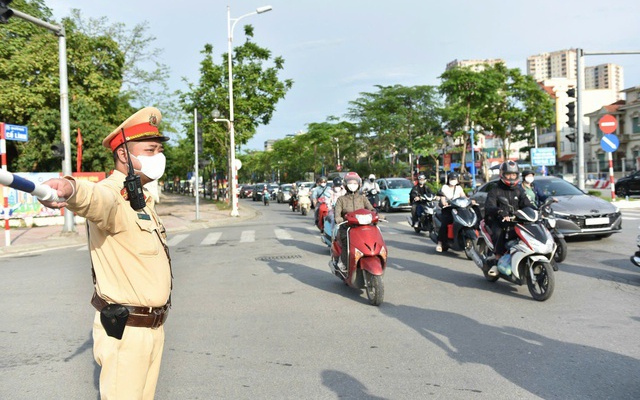 Hà Nội hướng dẫn phân luồng giao thông phục vụ nhu cầu đi lại dịp nghỉ Tết Dương lịch, Tết Nguyên đán. Ảnh: VGP