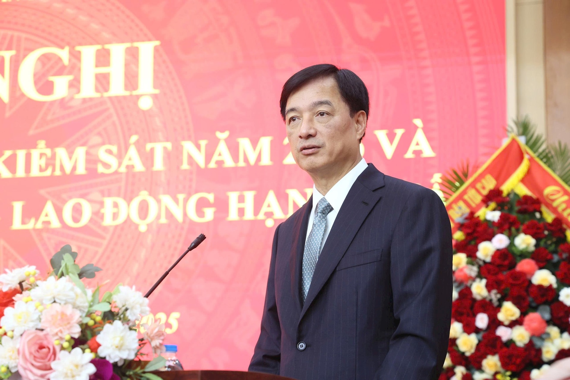 Hanoi People's Procuracy awarded first-class labor order- Ảnh 2.
