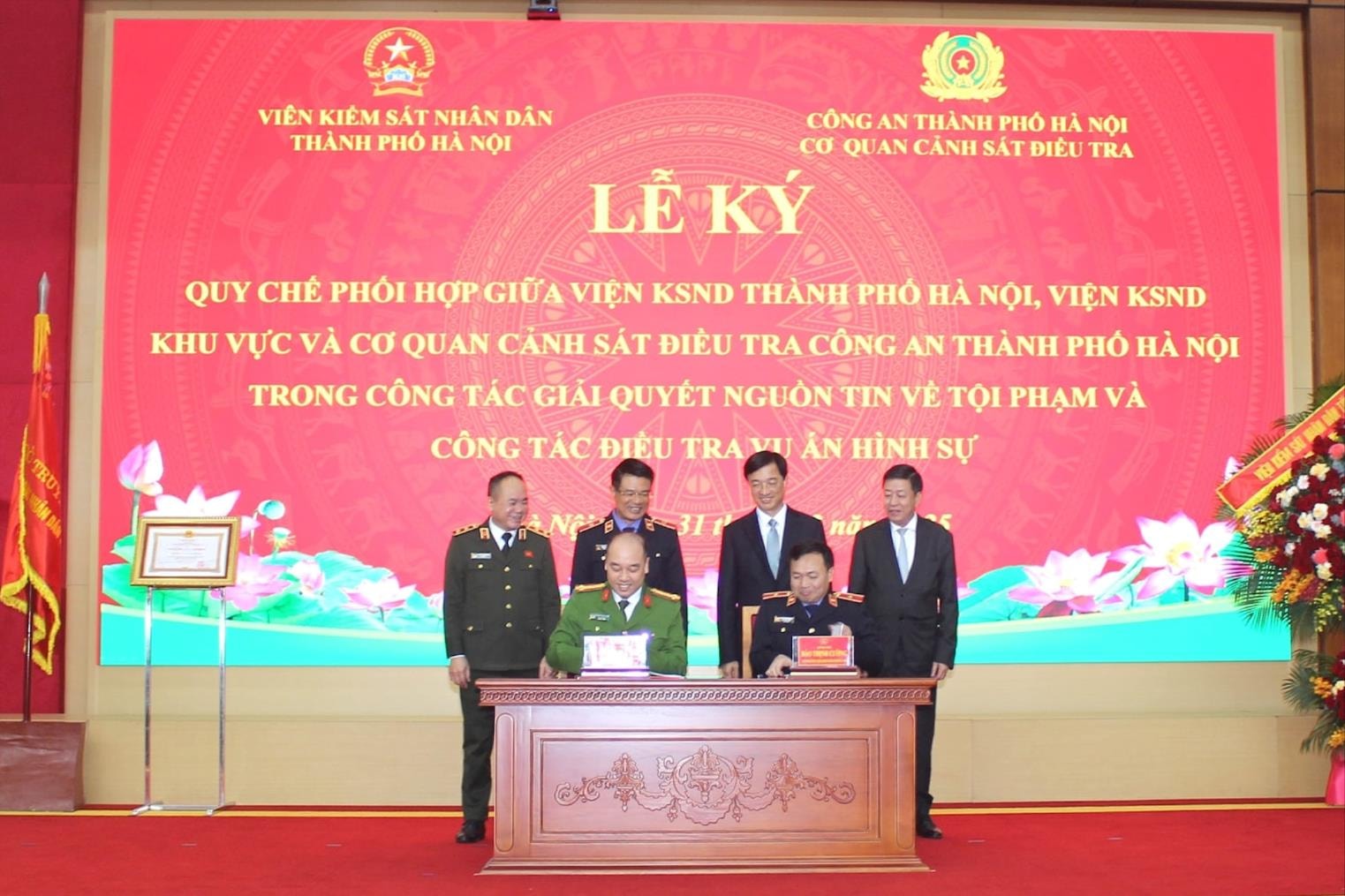 Hanoi People's Procuracy awarded first-class labor order- Ảnh 5.