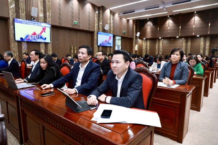 Hanoi must deepen decentralization to build people-centered, responsive local governance- Ảnh 3.