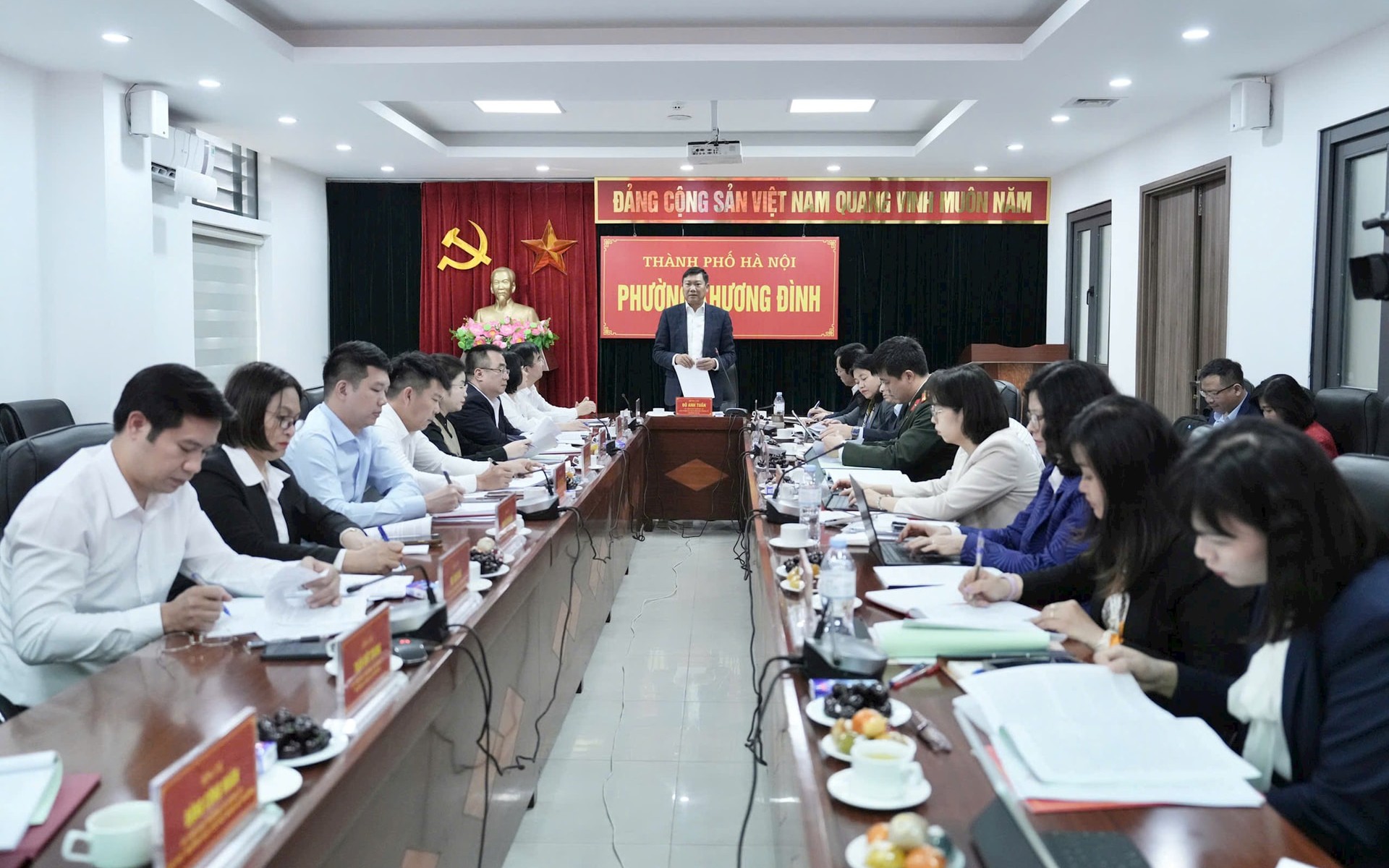 Đoàn giám sát số 06 của Ban Thường vụ Thành ủy Hà Nội do Ủy viên Ban Thường vụ Thành ủy, Chủ nhiệm Ủy ban Kiểm tra Thành ủy Đỗ Anh Tuấn làm Trưởng đoàn tiến hành giám sát Ban Thường vụ Đảng ủy phường Khương Đình