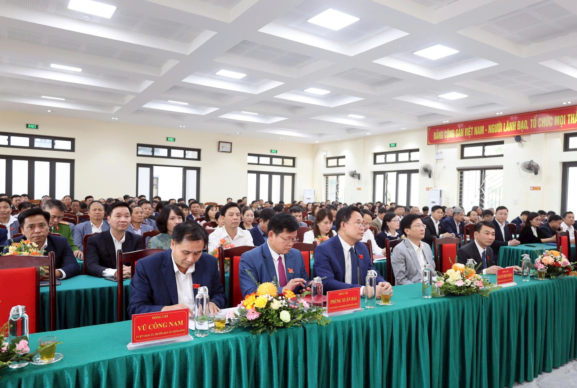 ສະພາປະຊາຊົນຕາແສງຊວຽນມາໄດ້ຜ່ານຫຼາຍມະຕິສຳຄັນ - ຮູບທີ 3. HĐND xã Xuân Mai thông qua nhiều nghị quyết quan trọng- Ảnh 3.