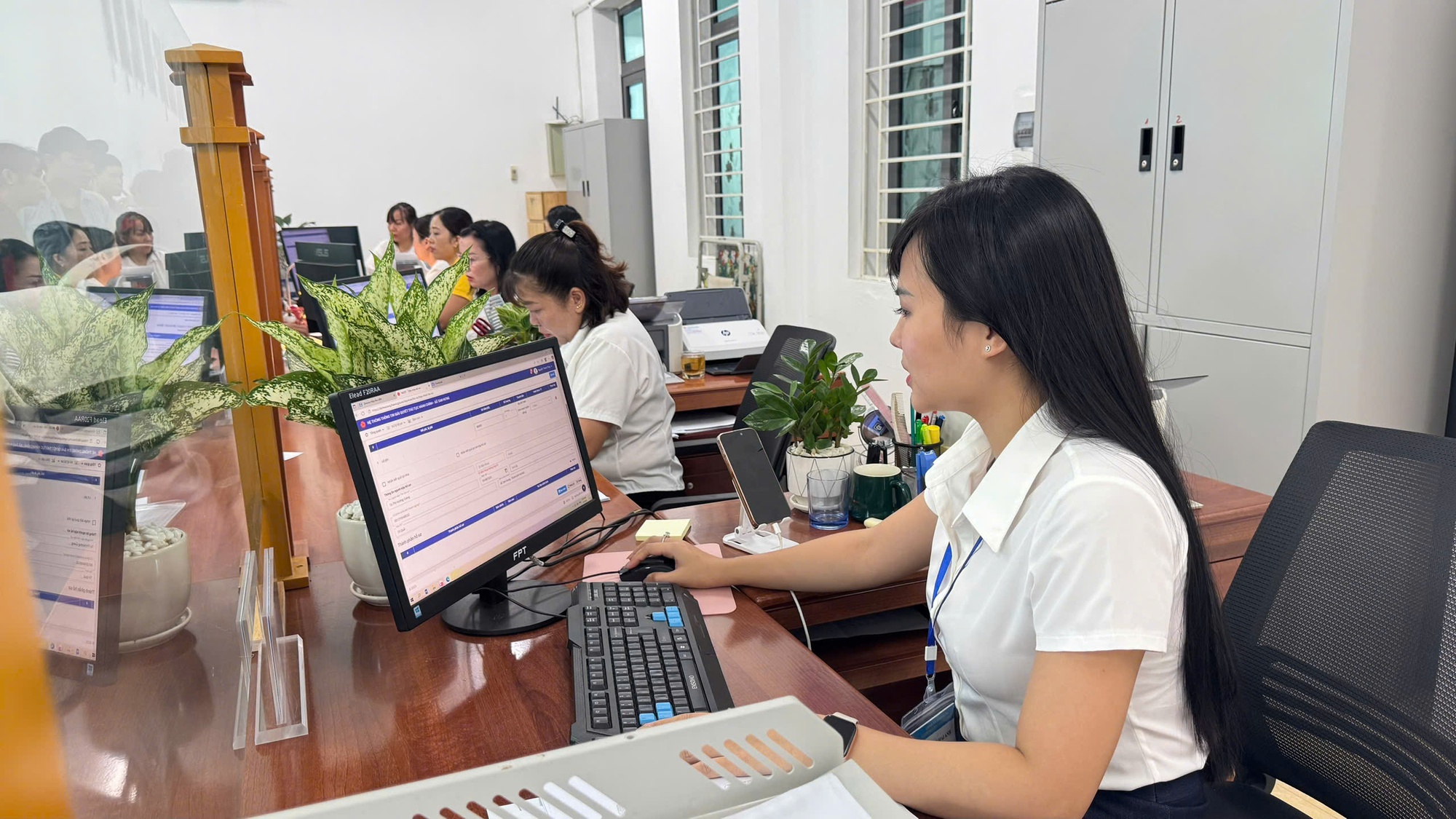 Xã Tam Hưng xác định khâu đột phá CCHC: Xây dựng nền hành chính phục vụ, hiện đại- Ảnh 1.