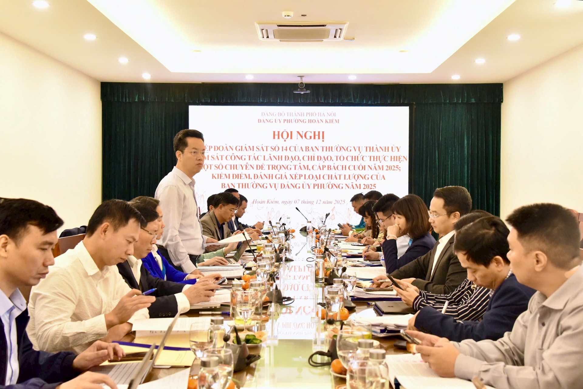 Hoàn Kiếm: Tập trung rà soát vướng mắc về giá đất, hồ sơ pháp lý trong công tác giải phóng mặt bằng- Ảnh 1.