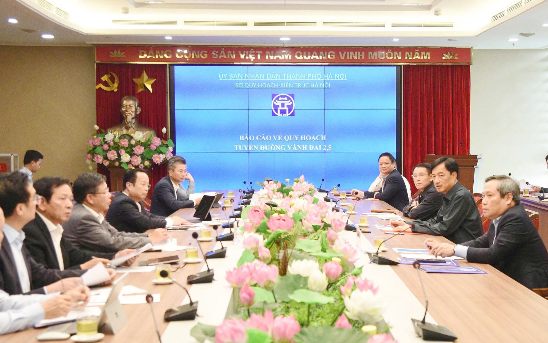 Bí thư Thành ủy Hà Nội Nguyễn Duy Ngọc chủ trì làm việc tháo gỡ khó khăn dự án tuyến đường Vành đai 2.5