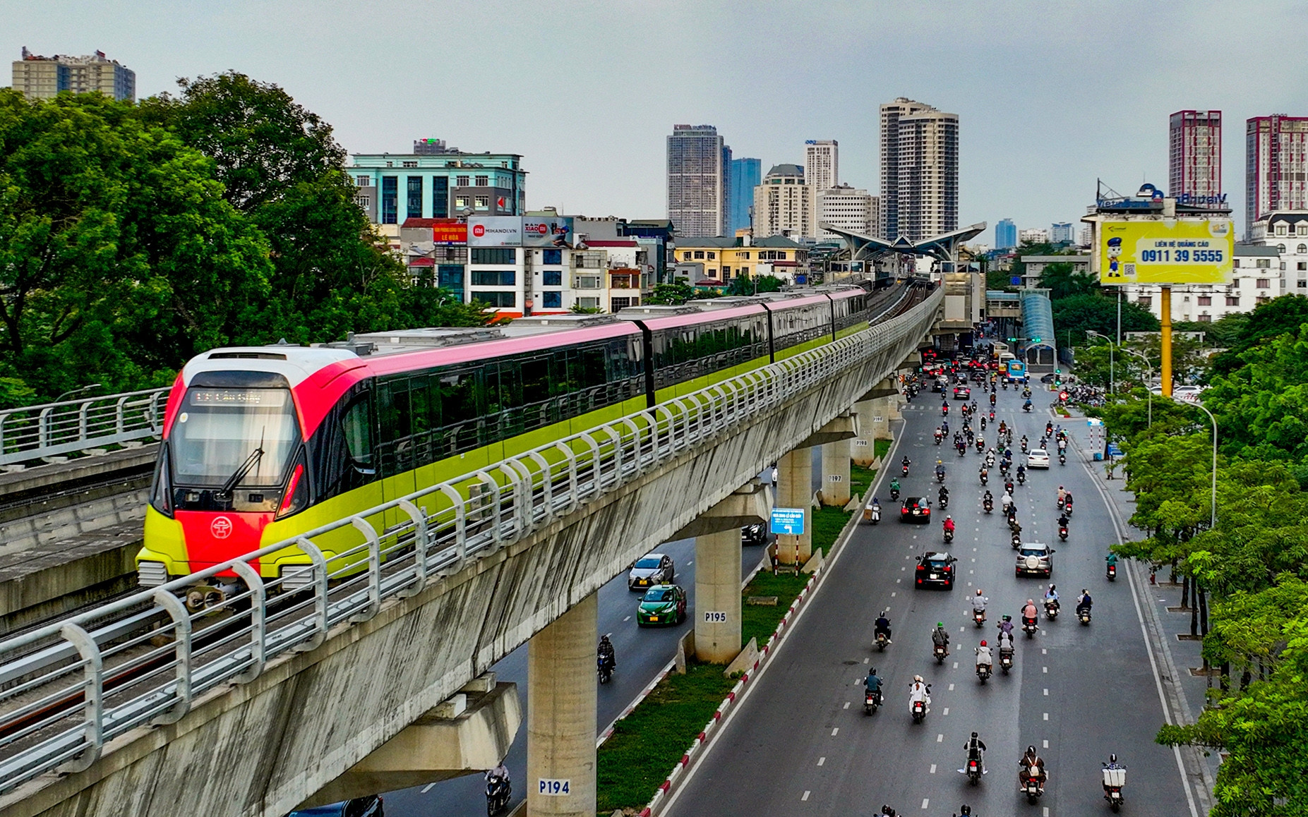 Metro Nhổn-ga Hà Nội vận chuyển gần 3,4 triệu lượt hành khách