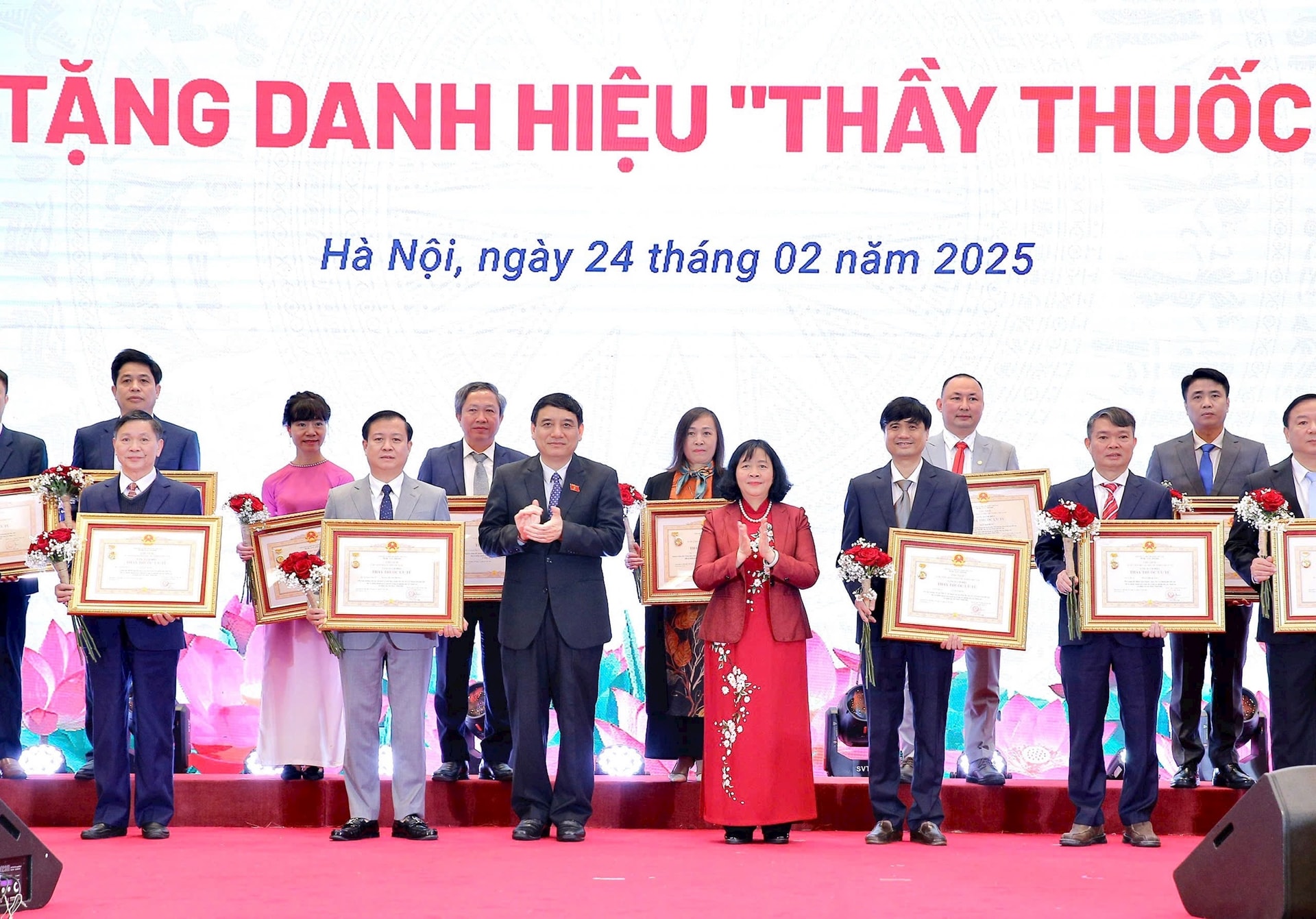 Hà Nội trang trọng tổ chức Lễ kỷ niệm 70 năm Ngày Thầy thuốc Việt Nam- Ảnh 7.