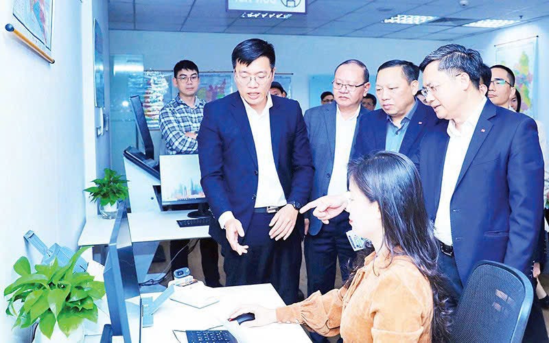 Thành ủy Hà Nội ban hành Chỉ thị về đẩy mạnh chuyển đổi số trong toàn Đảng bộ Thành phố- Ảnh 2.