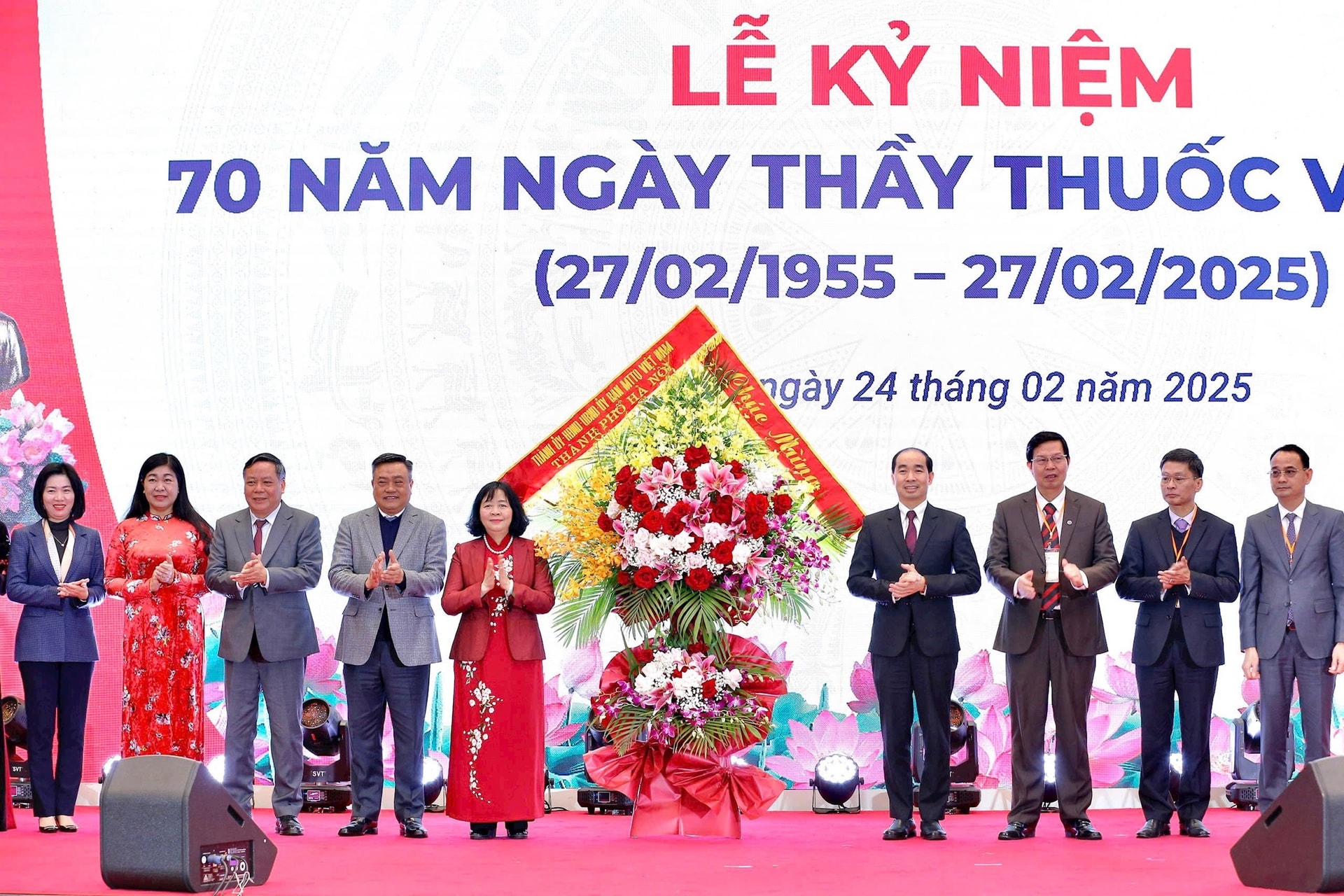 Hà Nội trang trọng tổ chức Lễ kỷ niệm 70 năm Ngày Thầy thuốc Việt Nam- Ảnh 5.