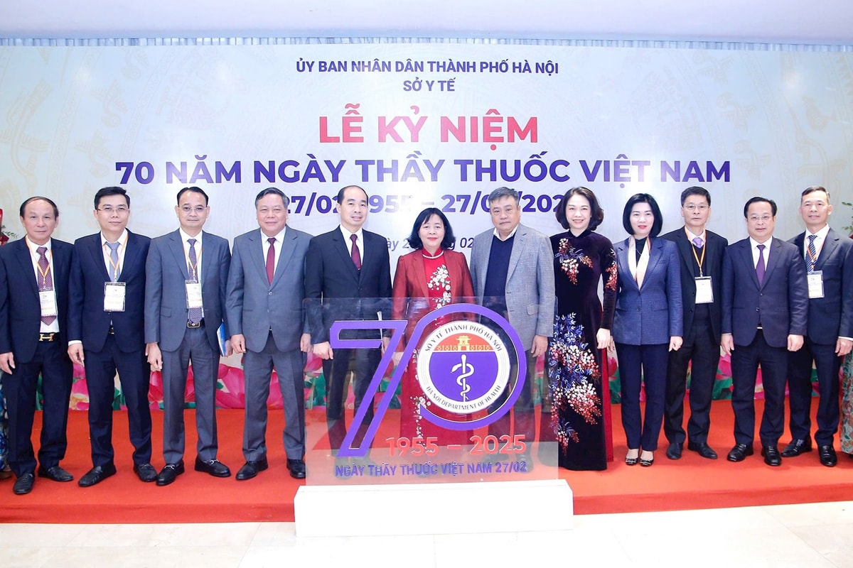 Hà Nội trang trọng tổ chức Lễ kỷ niệm 70 năm Ngày Thầy thuốc Việt Nam- Ảnh 1.