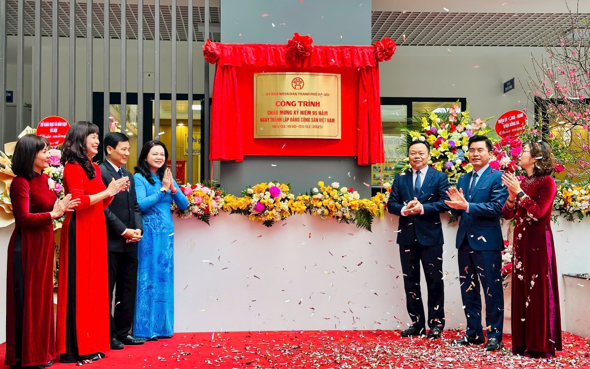 Lễ gắn biển công trình chào mừng kỷ niệm 95 năm Ngày thành lập Đảng Cộng sản Việt Nam “Xây dựng Trường Tiểu học Khương Thượng"