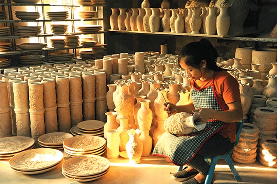 Bat Trang and Van Phuc craft villages recognized
members of the World Network of Creative Craft Cities- Ảnh 4.