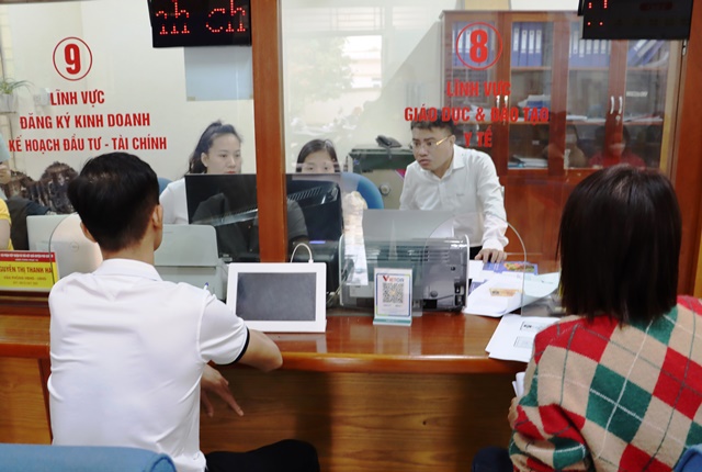 Huyện Phú Xuyên chuyển đổi số toàn diện với 3 trụ cột- Ảnh 1.