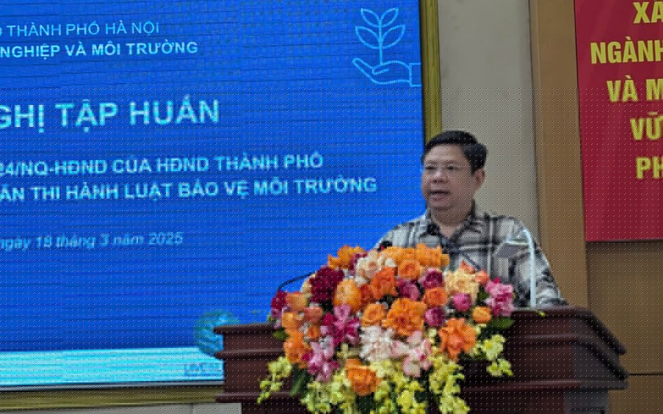 Phó Giám đốc Sở Nông nghiệp và Môi trường Hà Nội Nguyễn Anh Quân phát biểu tại Hội nghị
