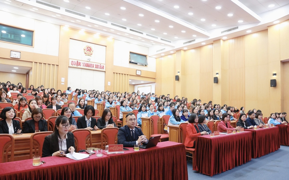 Quang cảnh buổi nói chuyện chuyên đề “Vai trò của phụ nữ Việt Nam trong kỷ nguyên vươn mình”
