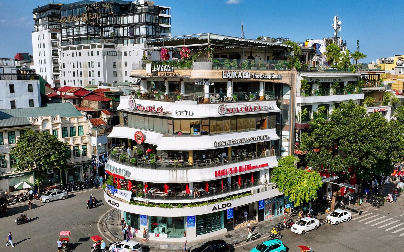 Đổi lộ trình 15 tuyến buýt khi phá dỡ tòa nhà "Hàm cá mập"