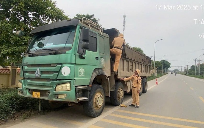 Lực lượng tuần tra xử lý 1 trường hợp vi phạm