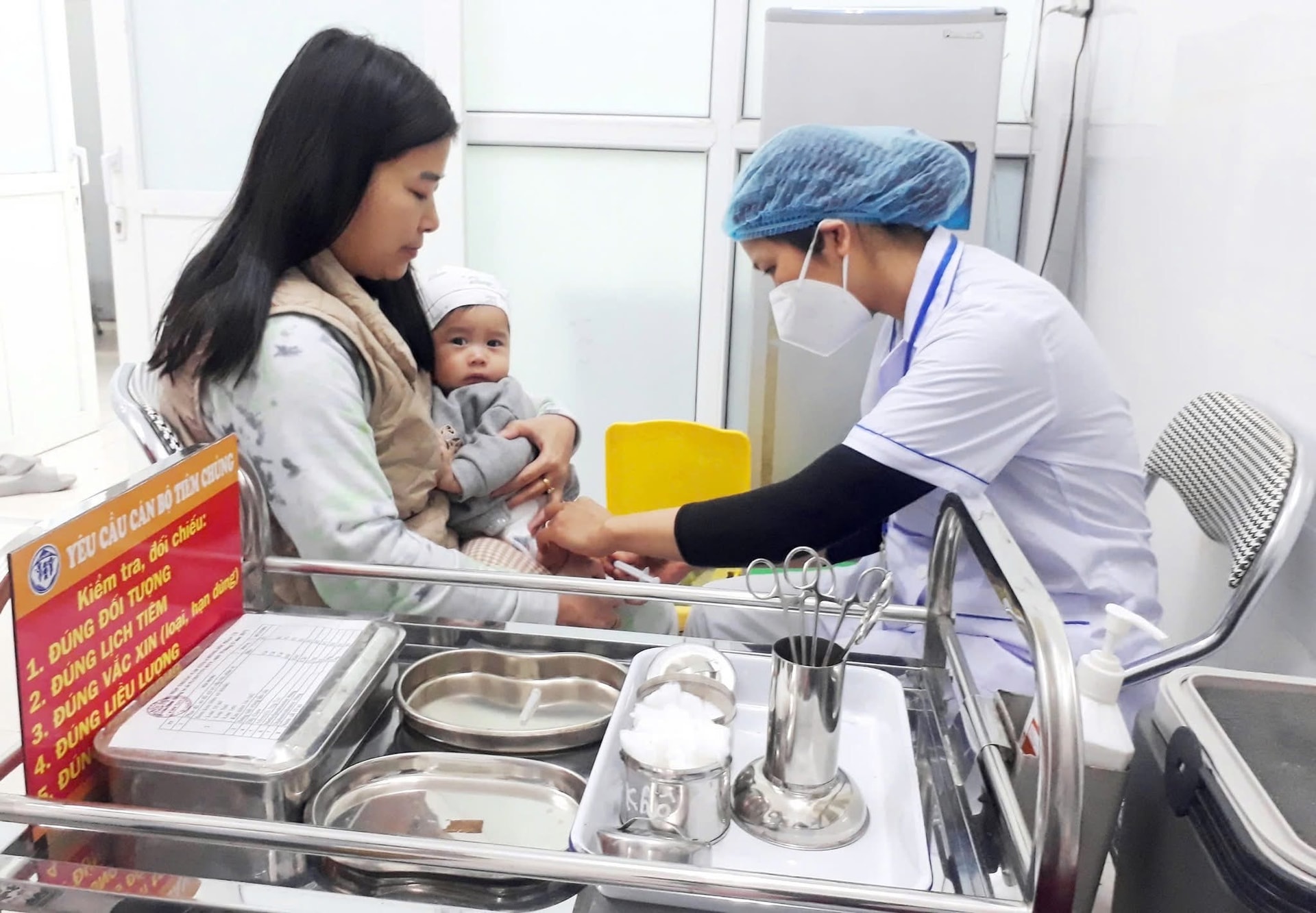 Hà Nội: Bé gái 4 tuổi tử vong do có tiền sử không tiêm vắc xin phòng bệnh sởi- Ảnh 1.