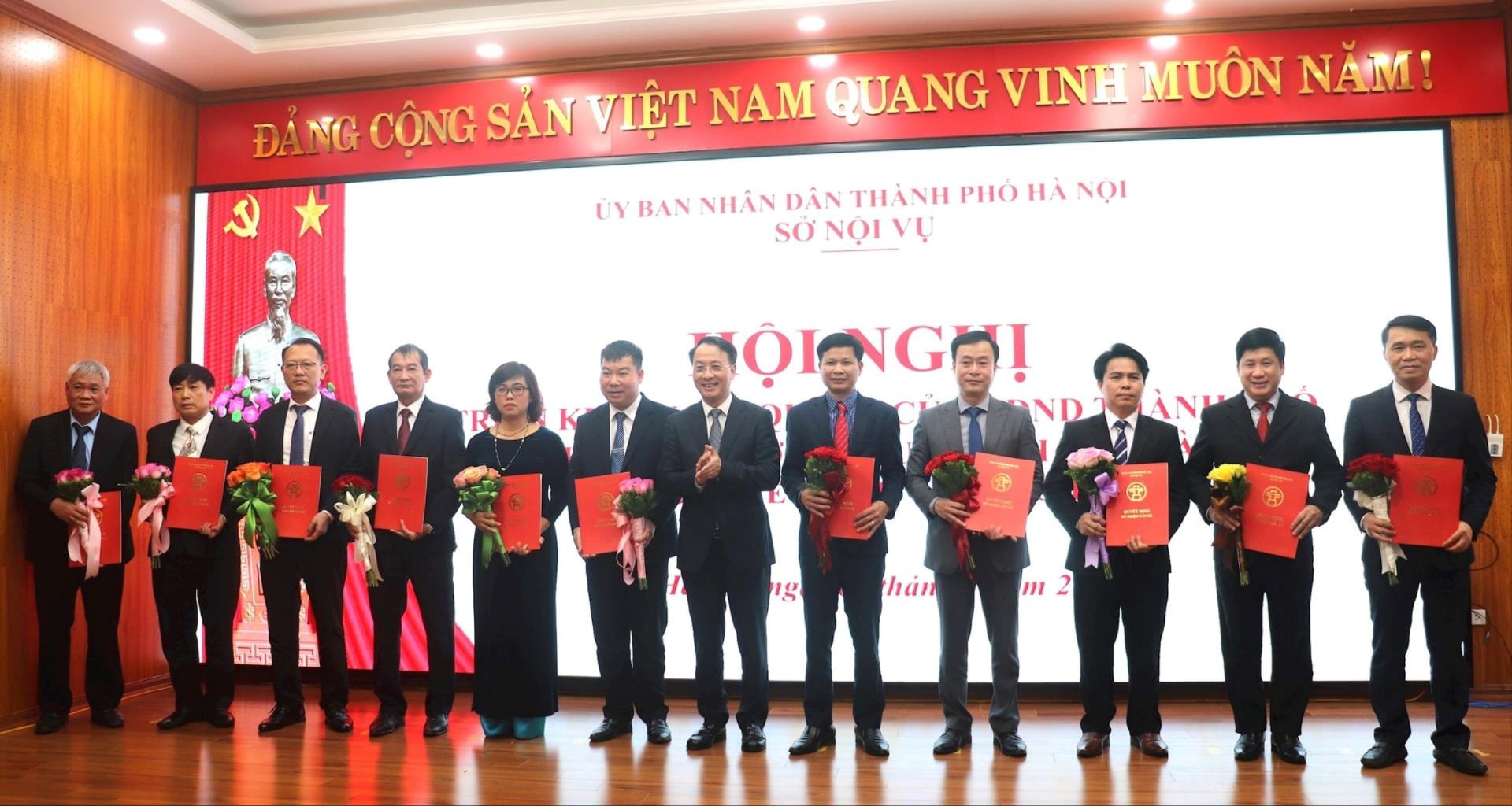 Sở Nội vụ Hà Nội: Công bố quyết định về công tác cán bộ- Ảnh 3.