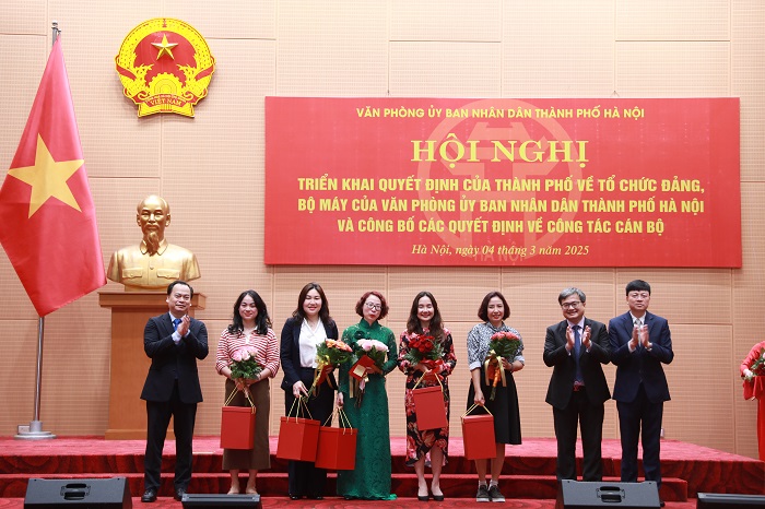 Văn phòng UBND Thành phố triển khai các quyết định về công tác cán bộ- Ảnh 3.