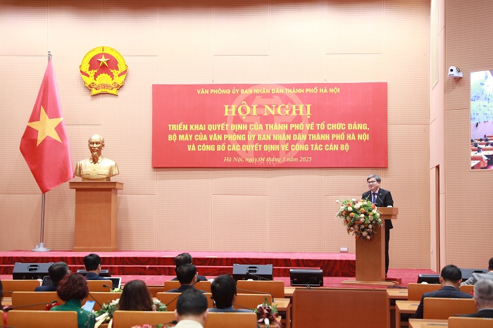 Văn phòng UBND Thành phố triển khai các quyết định về công tác cán bộ- Ảnh 2.