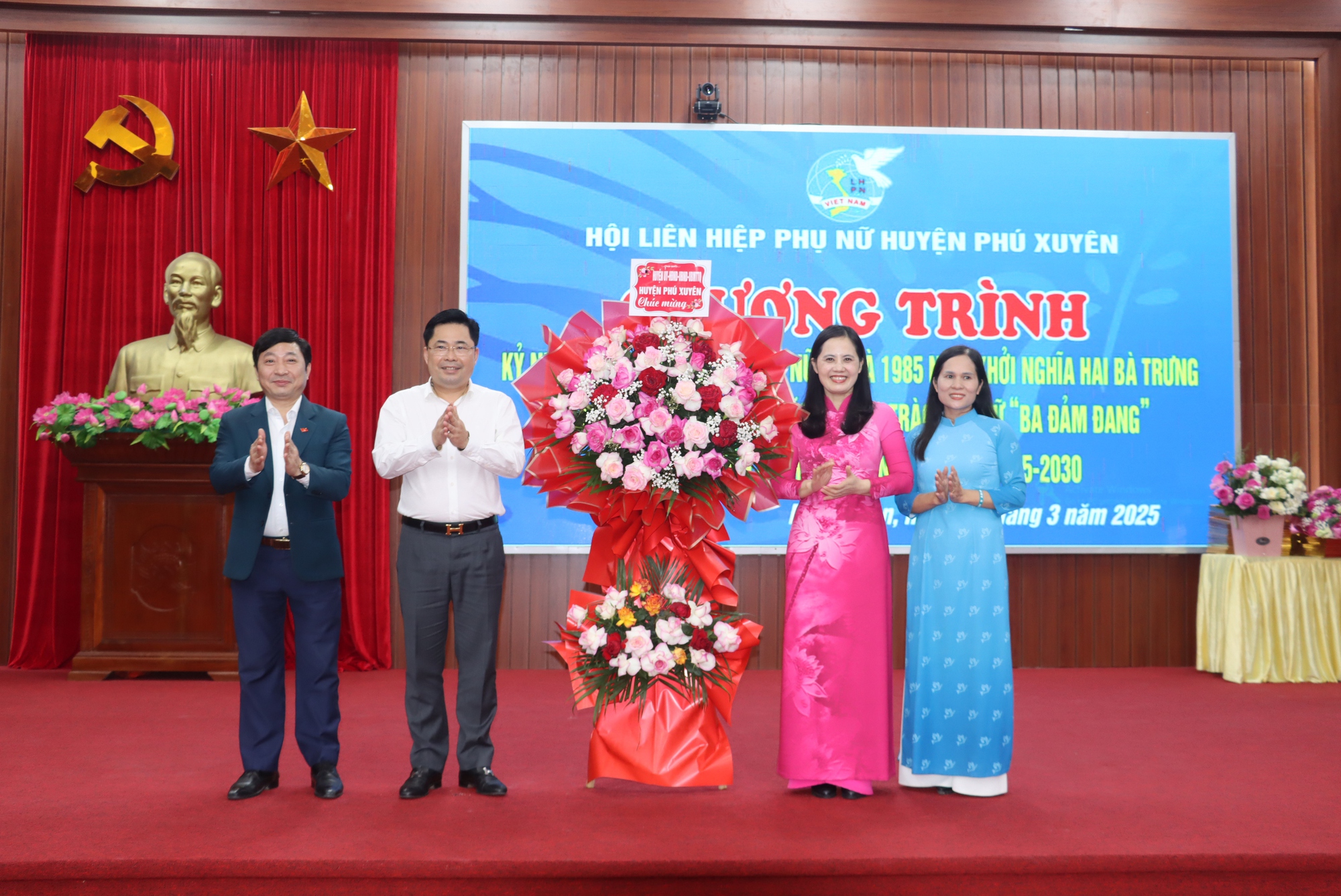 Hội Liên hiệp phụ nữ huyện Phú Xuyên lan tỏa phong trào thi đua yêu nước, các cuộc vận động- Ảnh 1.