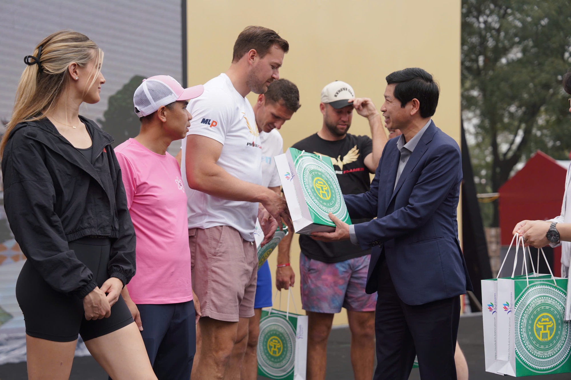Đoàn vận động viên Pickleball hàng đầu thế giới trải nghiệm Lễ hội Quà tặng Du lịch Hà Nội 2025- Ảnh 3.
