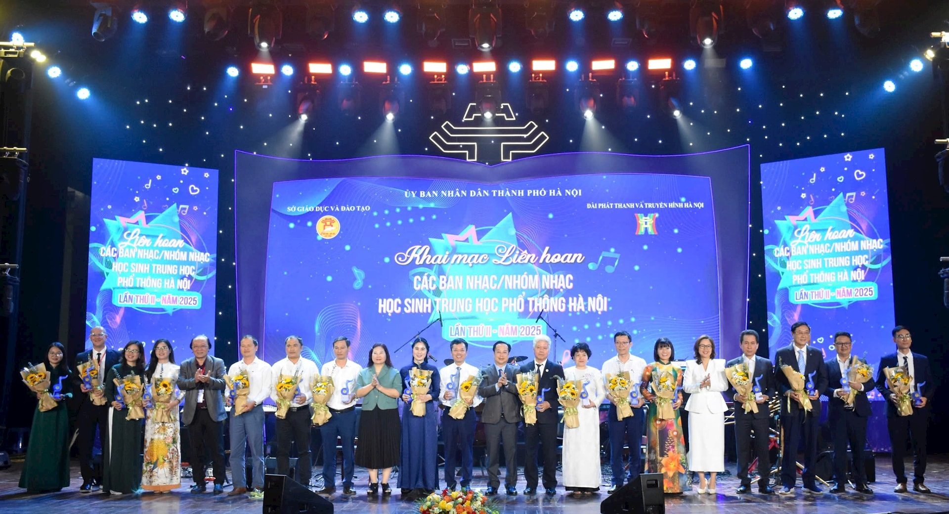 Sôi động Liên hoan các ban nhạc/nhóm nhạc học sinh THPT Thành phố lần thứ II, năm 2025- Ảnh 2.